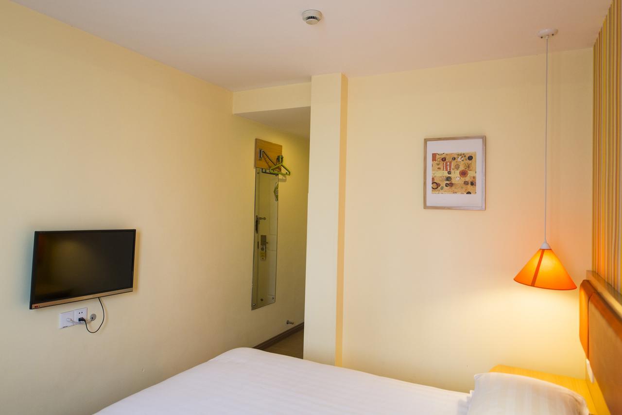 Home Inn Chengdu Kuanzhai Alley New City Square 외부 사진